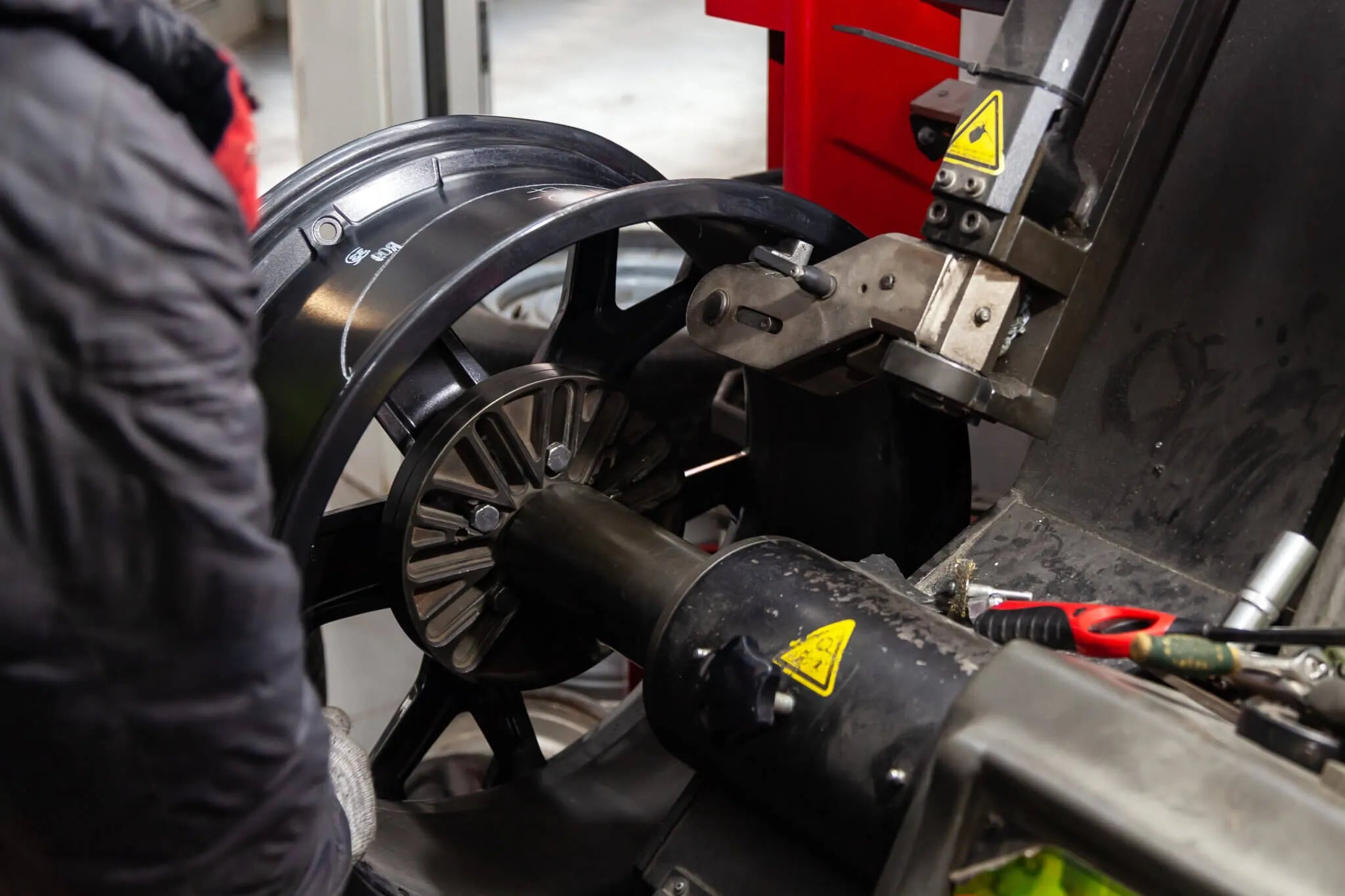 Wheel Rim Straightening